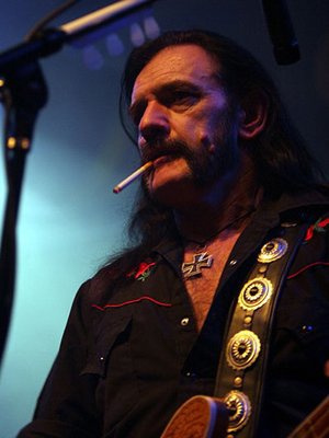 Under Cöver: Motörhead covern Bowies