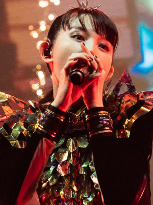 Vorchecking: Babymetal, Thomas Anders, Machine Gun Kelly