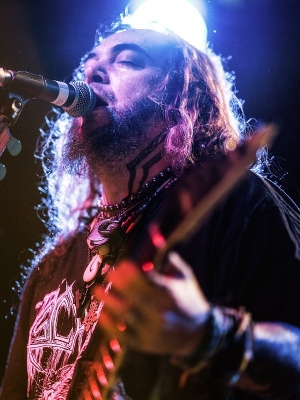 Vorchecking: Chefket, Soulfly, Madsen