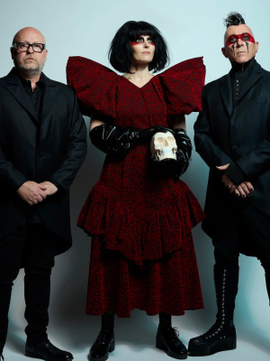 Vorchecking: Puscifer, Karnivool, Kanonenfieber
