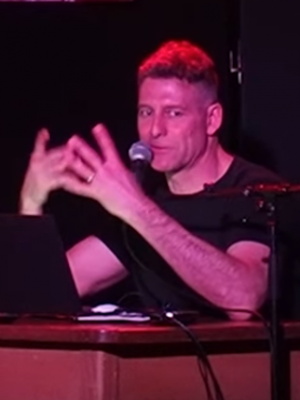 Wundersame Rapwoche: Einer im Studio, zwei auf der Bühne
