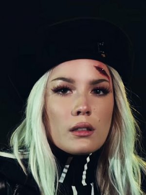 Yungblud: Neues Video mit Halsey und Travis Barker