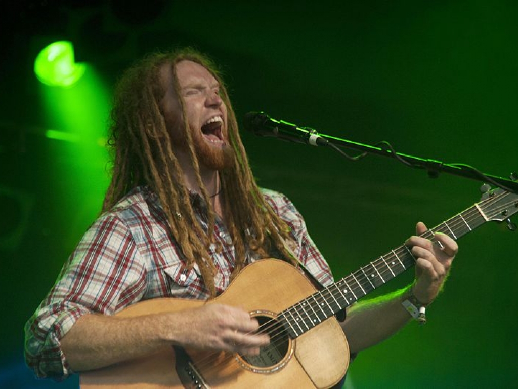 Newton Faulkner