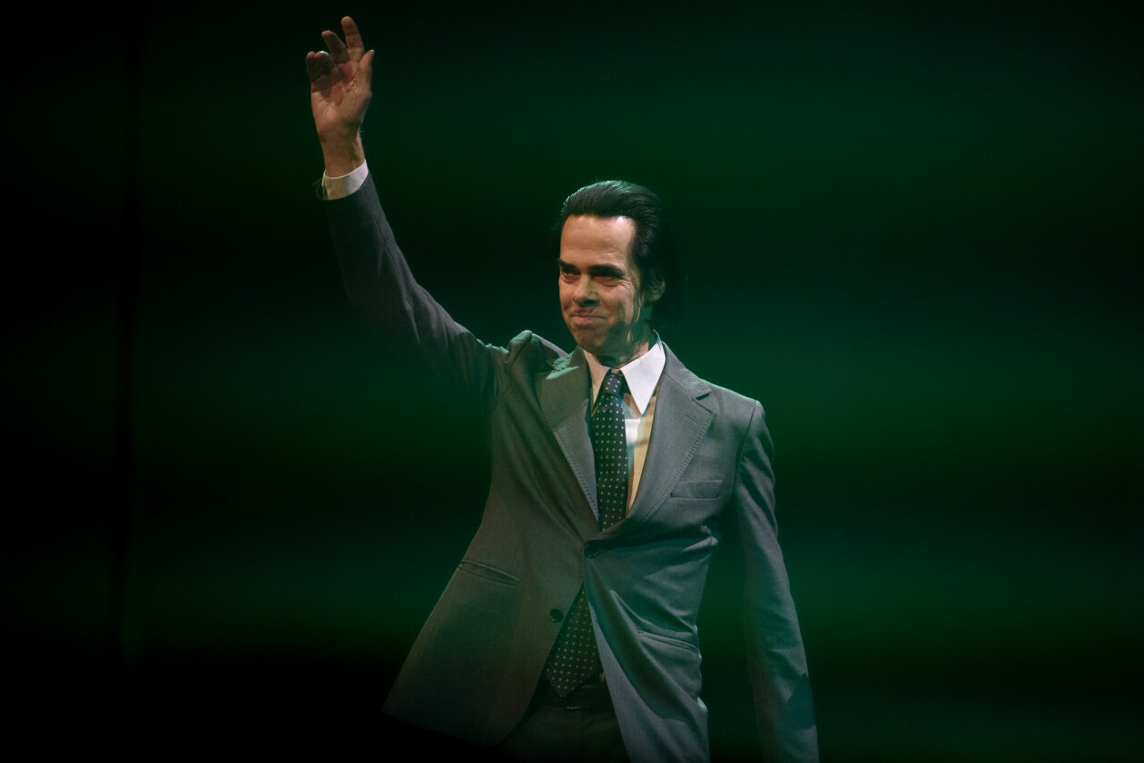 Der britische Alternative-Star und seine Band luden zur Messe. Und das Volk kam. – Nick Cave.