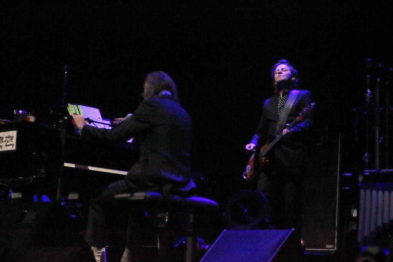 Nick Cave And The Bad Seeds bringen "Skeleton Tree" zum Erblühen. – Warren Ellis und Martyn P. Casey.