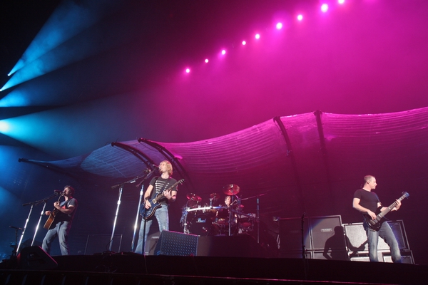 Nickelback – Chad Kroeger und Co. heizten für Bon Jovi vor. – 
