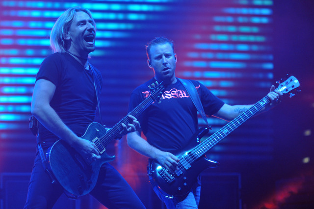 Nickelback – das bereits drei Jahre auf dem Buckel hat.