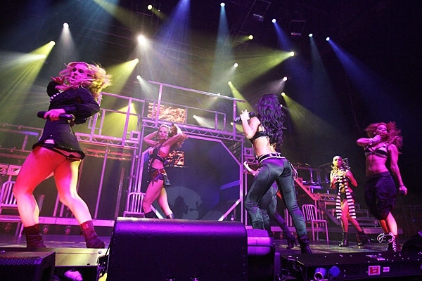 Nicole Scherzinger – Nicole und die anderen Püppchen live in Köln 2006. – 