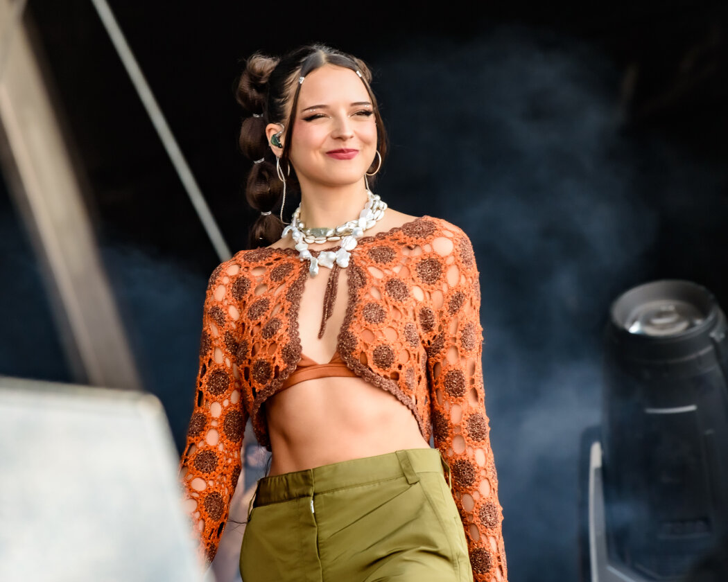 Die deutsche Rapperin und Sängerin hat ihr junges Publikum stets im Griff. – Nina Chuba.