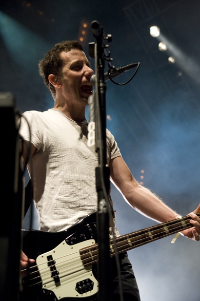 Nine Inch Nails – Das ist keine Musik, das ist der Sound einer Stahlgießerei: Laut und brachial. – Bassist Justin Meldal-Johnson.