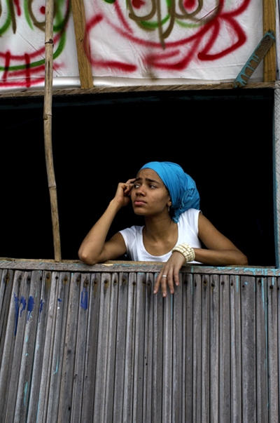 Nneka – ... präsentiert "No Longer At Ease". – 