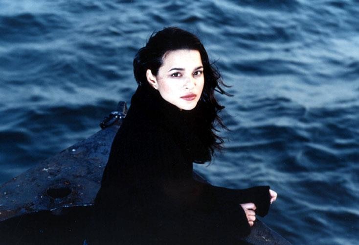 Norah Jones – Das Fräuleinwunder mit den acht Grammys im Portrait. – Nah am Wasser gebaut?
