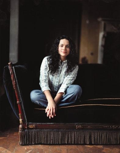 Norah Jones – Das Fräuleinwunder mit den acht Grammys im Portrait. – Tschüss.