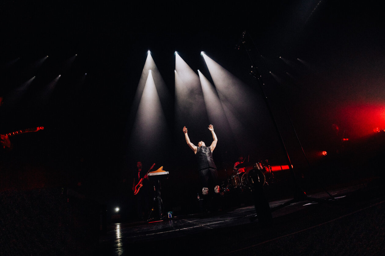 Nothing But Thieves – Nothing But Thieves.