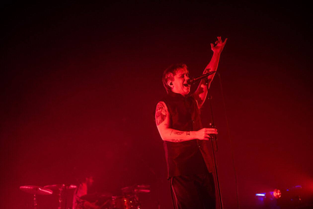 Nothing But Thieves – Conor Mason.