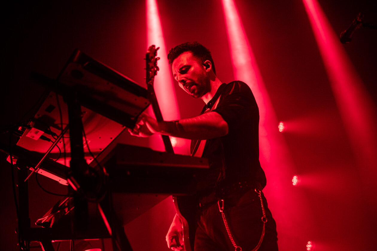 Nothing But Thieves – Hit um Hit aus England: die Tour zum fulminanten vierten Album " Dead Club City". – Dominic Craik.