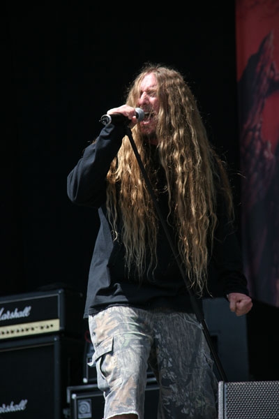 Obituary – Die einzige Death Metal Band auf dem Festival. – 