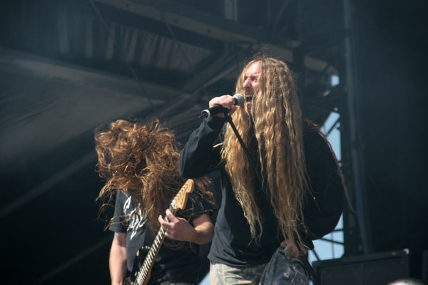 Obituary – Die einzige Death Metal Band auf dem Festival. – 