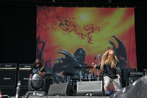 Obituary – Die einzige Death Metal Band auf dem Festival. – 