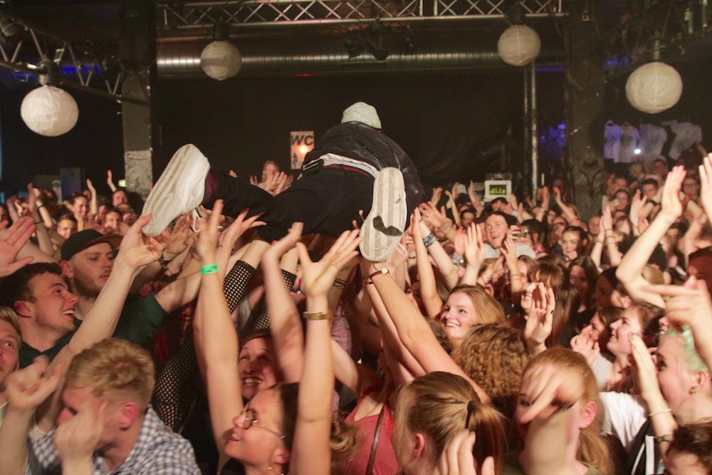 Ok Kid – Ein Bad in der Menge.