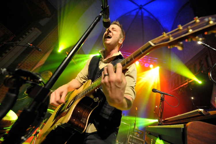 One Republic live in der Kölner Kulturkirche. – Der Opener des Abends ist ...