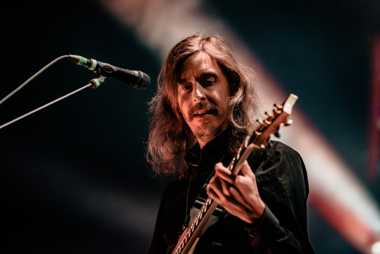 Bombast-Feuerwerk im Tempodrom: Die schwedischen Prog-Metaller lassen die Halle beben. – Opeth.