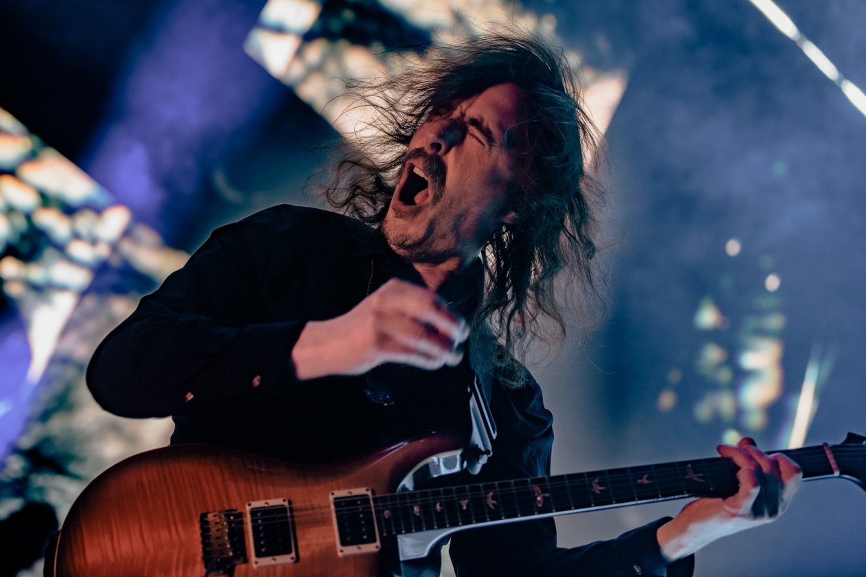 Bombast-Feuerwerk im Tempodrom: Die schwedischen Prog-Metaller lassen die Halle beben. – Opeth.