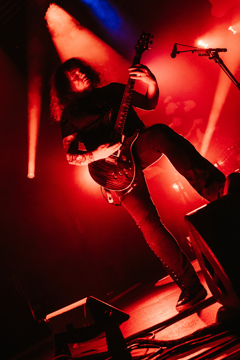 Bombast-Feuerwerk im Tempodrom: Die schwedischen Prog-Metaller lassen die Halle beben. – Opeth.