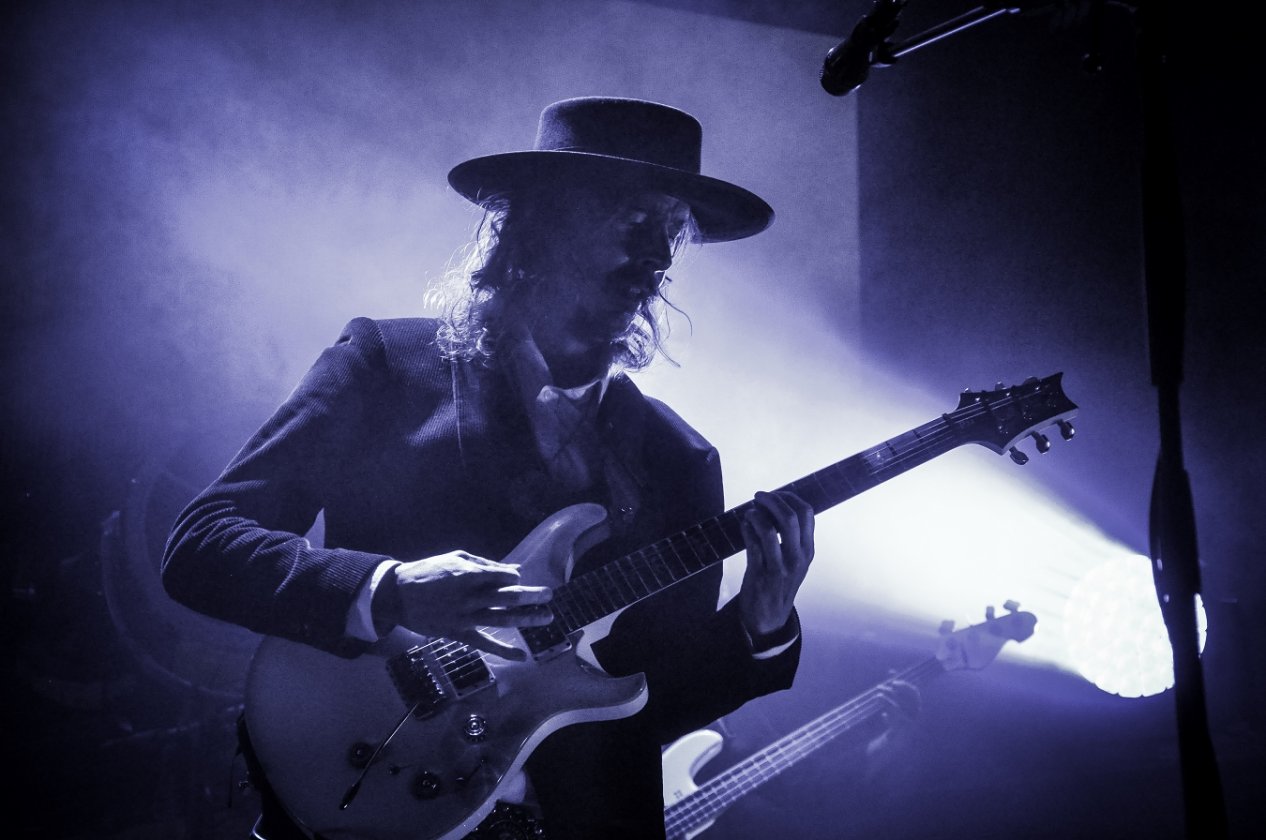 In schwedischer Sprache und endloser Finesse - "In Cauda Venenum" live. – Opeth bringen "In Cauda Venenum" auf die Bühne.