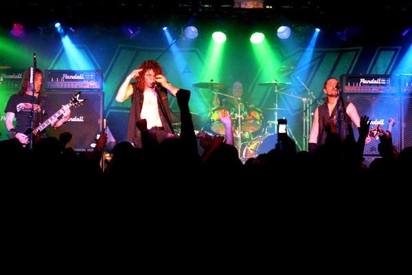 Der Hauptgang der Schlachtplatte des Killfest. – Overkill in action