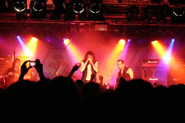 Der Hauptgang der Schlachtplatte des Killfest. – Overkill in action