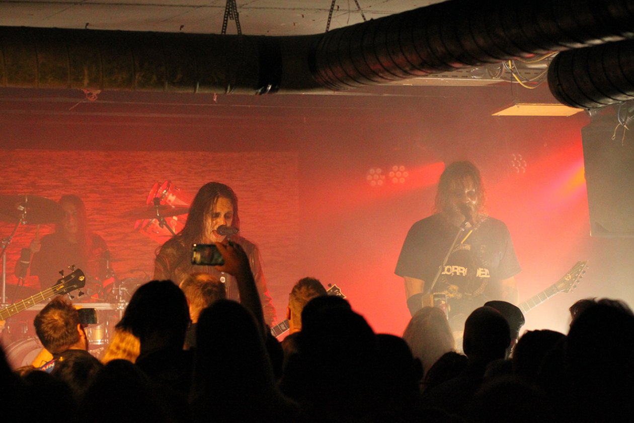 Pain – An die Playbacks hat man sich inzwischen gewöhnt.