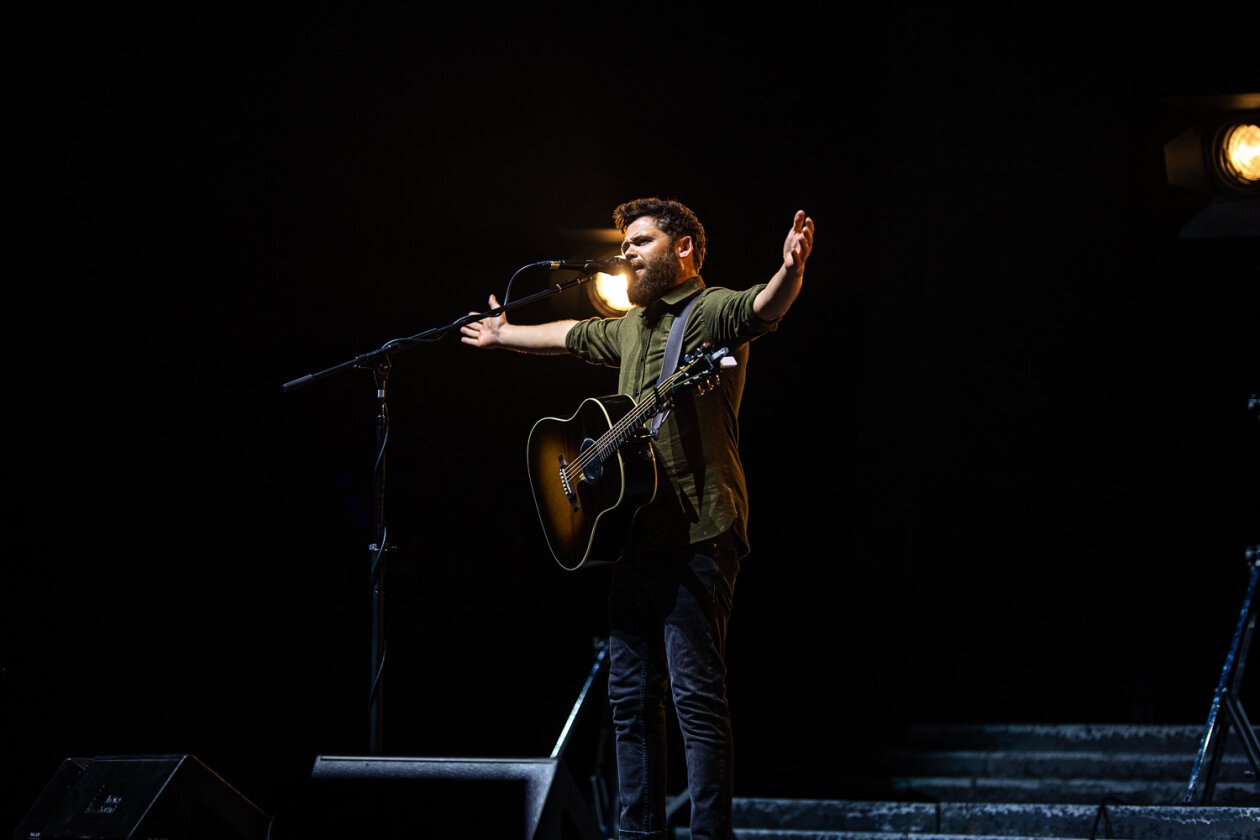 Als Support für George Ezra unterwegs. – Passenger.