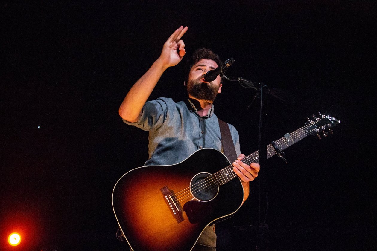 Passenger – Mike Rosenberg allein, akustik und mit "Runaway". – Oder: Mike Rosenberg.
