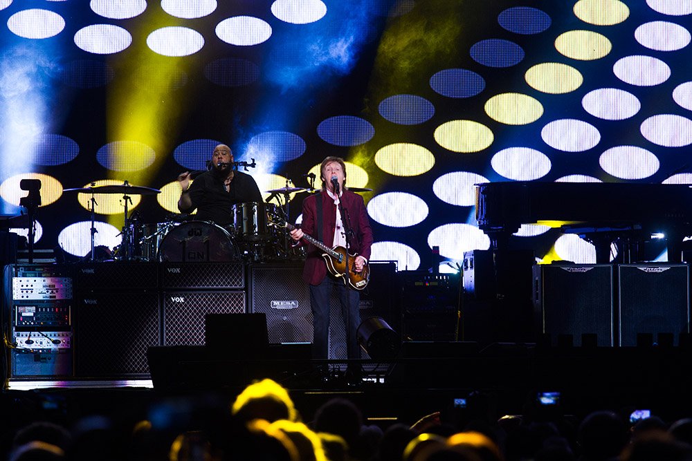 Paul McCartney – Seine Bässe der Marke Höfner 500/1 spielt McCartney seit 1961. Den ersten kaufte Sir Paul während einer der frühen Beatles-Aufenthalte in Hamburg.