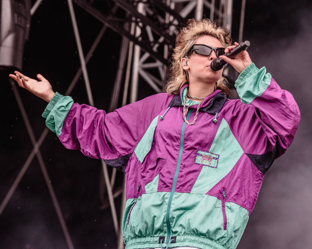 Gut gelaunt beim Southside: die Newcomerin aus Mannheim. – Paula Carolina.