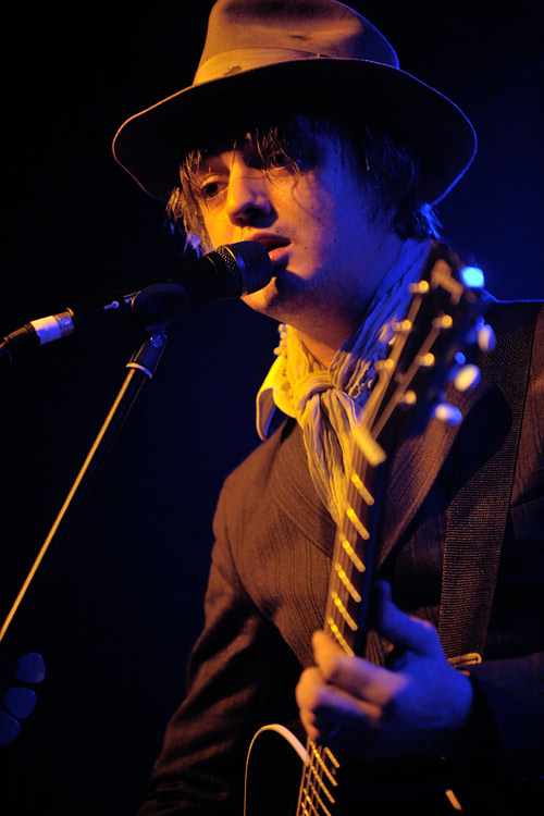 Peter Doherty – Schlapphut, Schal und Jacket: So kennt man Doherty, der ...