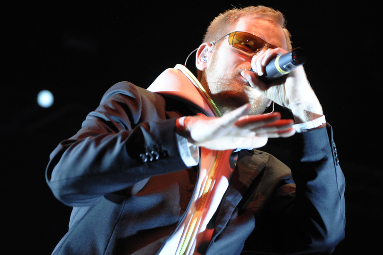 Affentheater im Kölner Palladium: Peter Fox auf Tour – ... singt "Haus am See" und "Alles neu",
