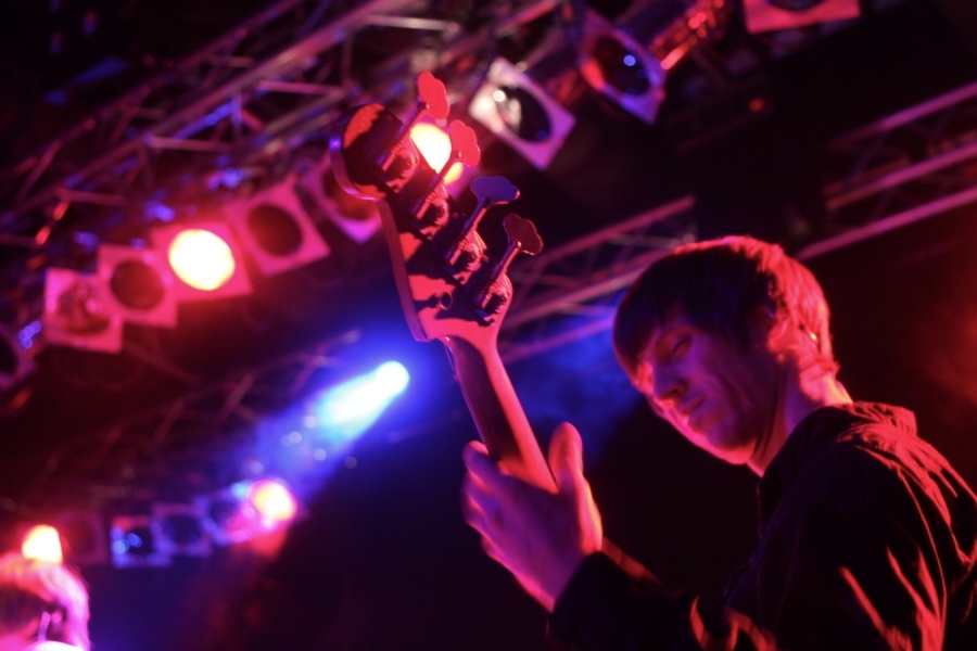 Philipp Poisel und Band in der Blechnerei – Fabian Wendt am Bass