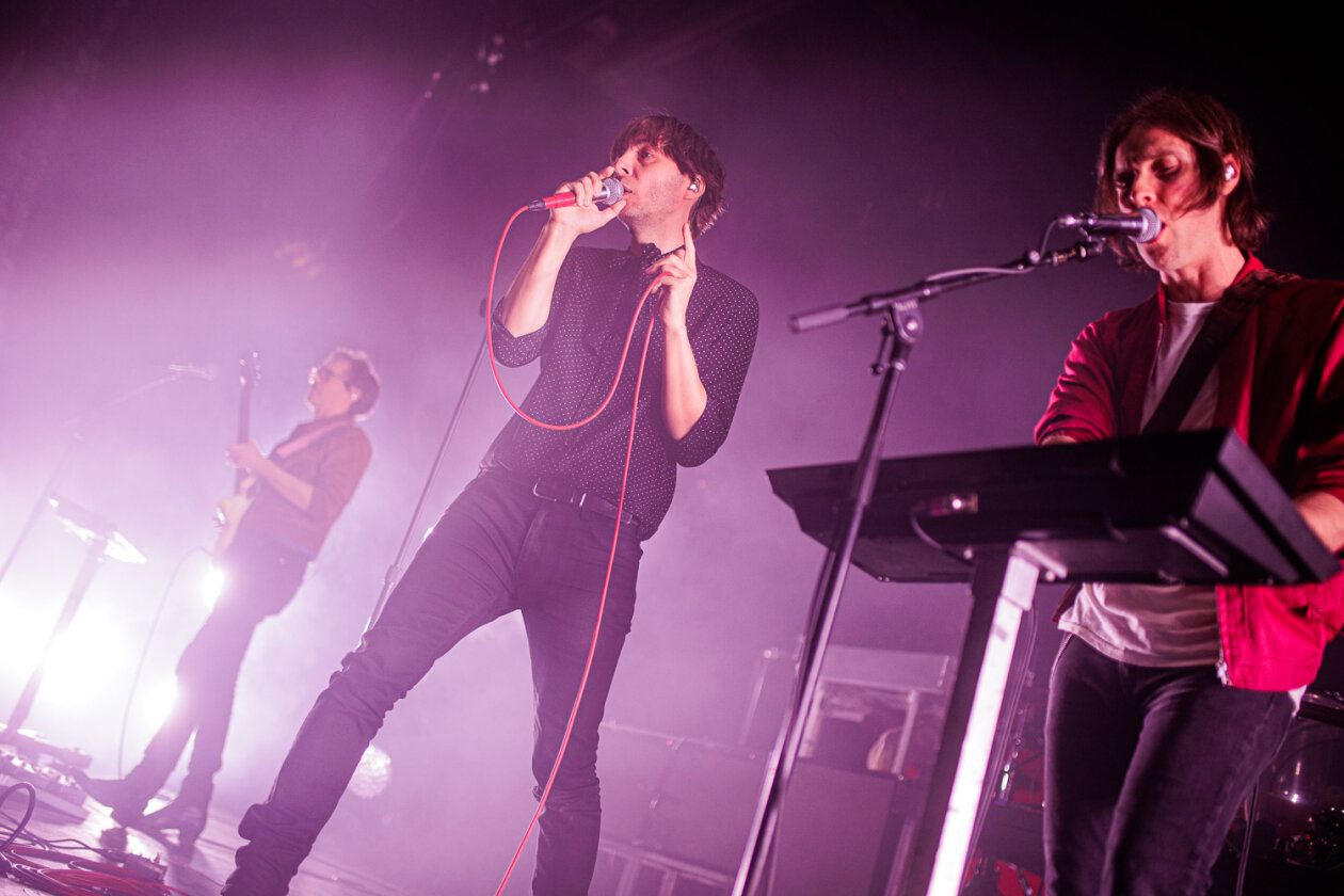Phoenix – Phoenix.