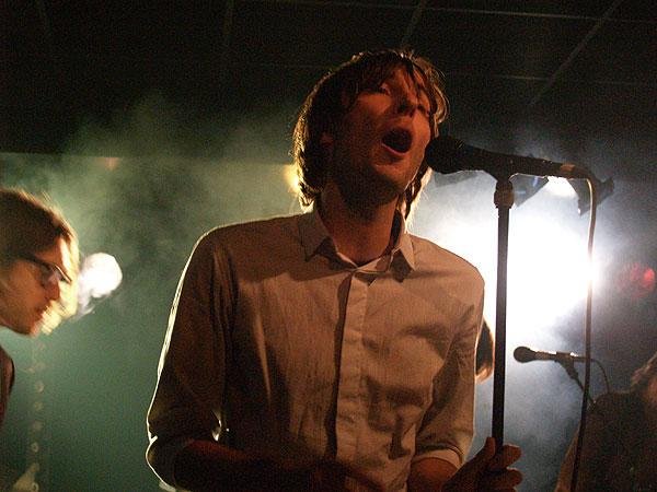 Phoenix – Die Franzosen rocken das schnucklige Abart - und 400 Fans gehen ab! – 