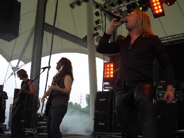 Pink Cream 69 scheinen aus dem Tief wieder heraus zu sein und rocken wie eh und je. – 