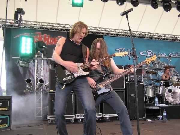 Pink Cream 69 scheinen aus dem Tief wieder heraus zu sein und rocken wie eh und je. – 