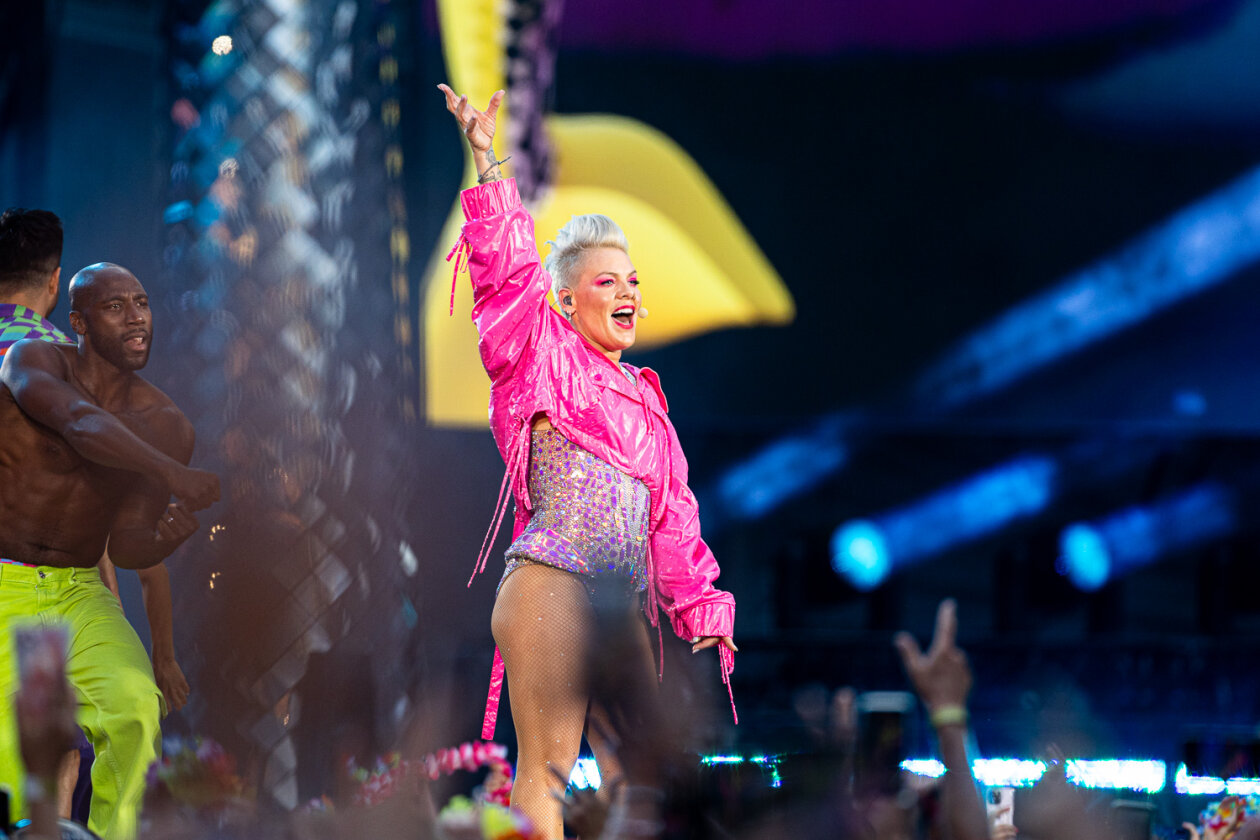 Pink – Pink.