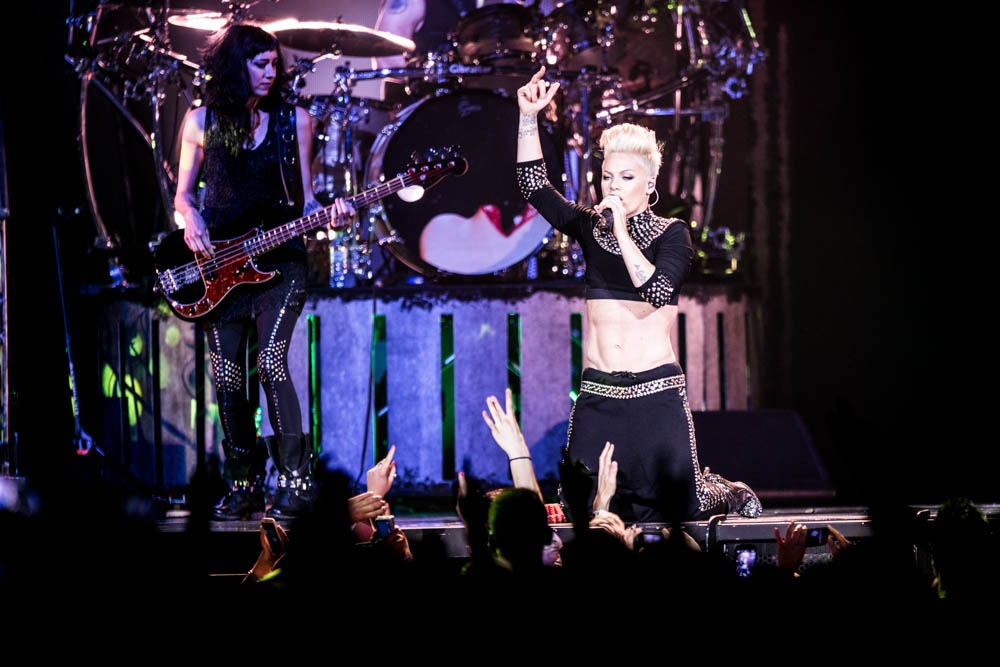 Pink live im ISS Dome. – Pink live im ISS Dome Düsseldorf.