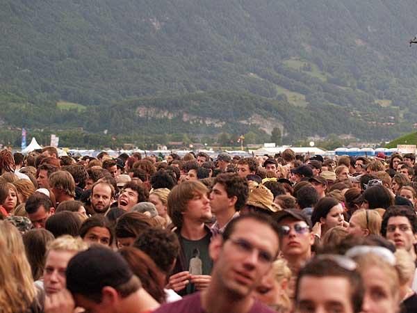 Placebo – Brian Molkos Mannen live im Berner Oberland als Co-Headliner vor Depeche Mode. – 