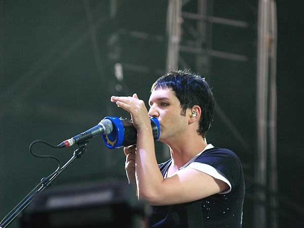 Placebo – Brian Molkos Mannen live im Berner Oberland als Co-Headliner vor Depeche Mode. – 