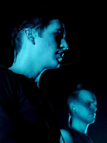 Placebo – Im ausverkauften Zürcher Volkshaus gab die Band um Brian Molko ein mitreißendes Konzert. – 