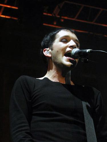 Placebo – Im ausverkauften Zürcher Volkshaus gab die Band um Brian Molko ein mitreißendes Konzert. – 