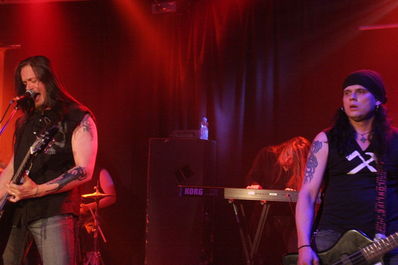 Ville und Co. machen Sentenced <i>fast</i> vergessen. – Poisonblack